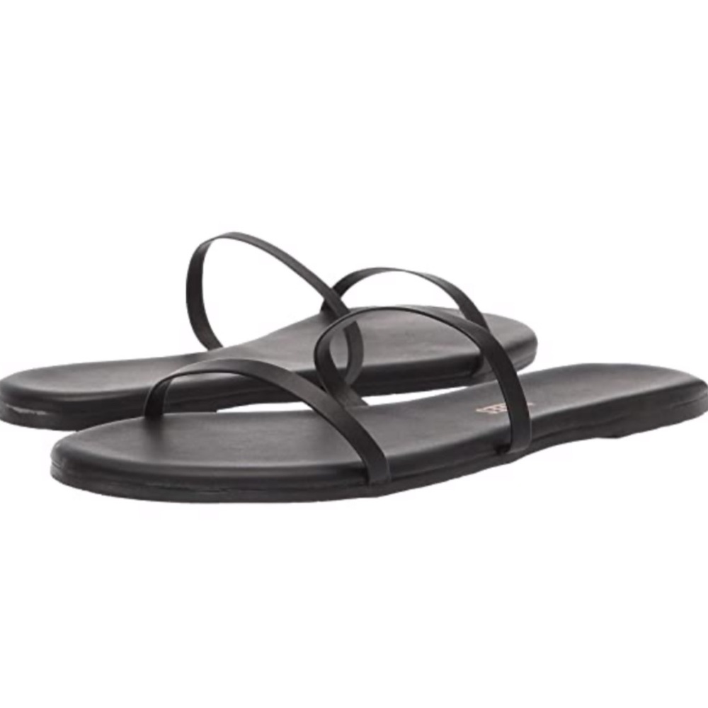 TKEES 🖤 Sandals